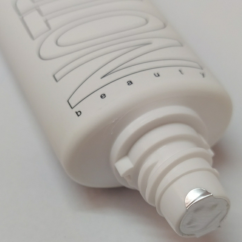 کرم پودر BB SPF 20 نوتریکا مدل 01 شماره B52 مناسب برای انواع پوست حجم 40 میلیلیتر