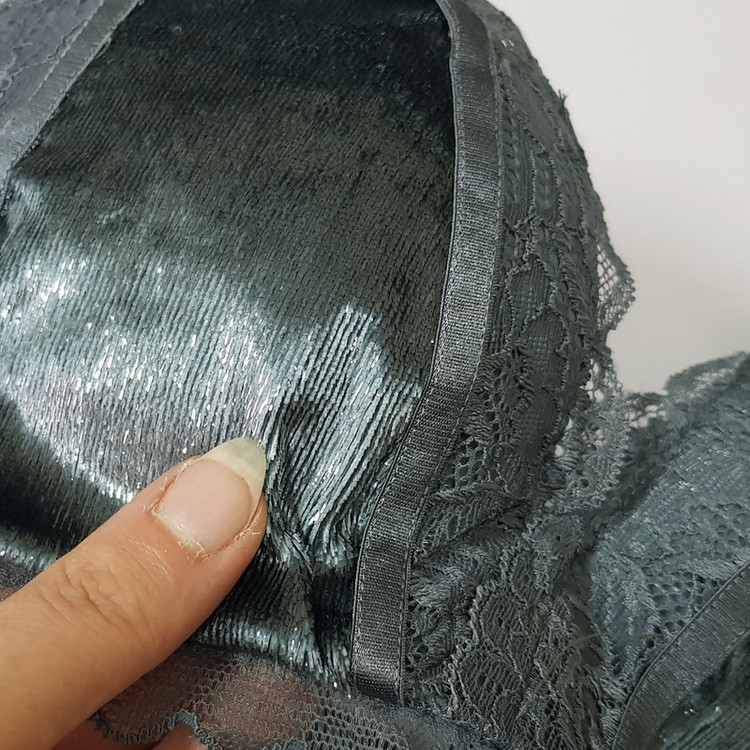 سوتین اسفنجی زنانه مدل بدون فنر کد 5406-6172