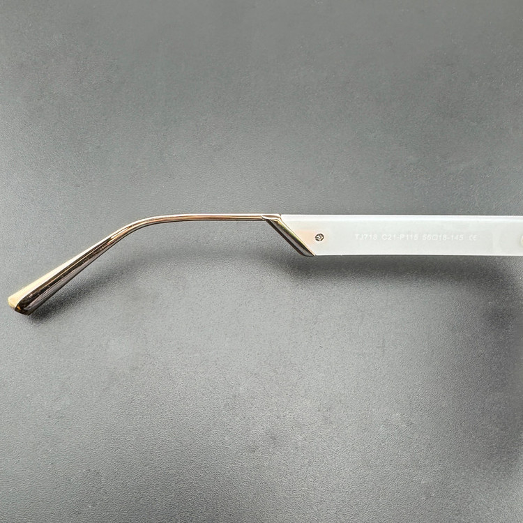 عینک آفتابی پروانه ای زنانه مدل TJ718C21-P115