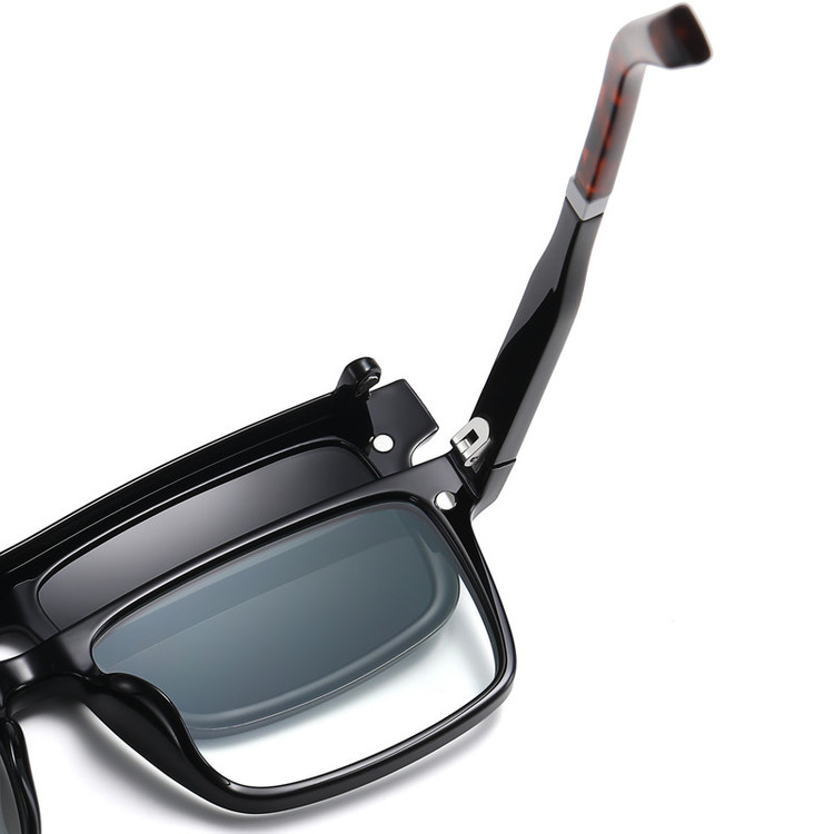 فریم عینک طبی مستطیلی آلبرت وگ مدل CG7703C01P97 Polarized Double Switch مناسب برای انواع صورت به همراه کاور آفتابی