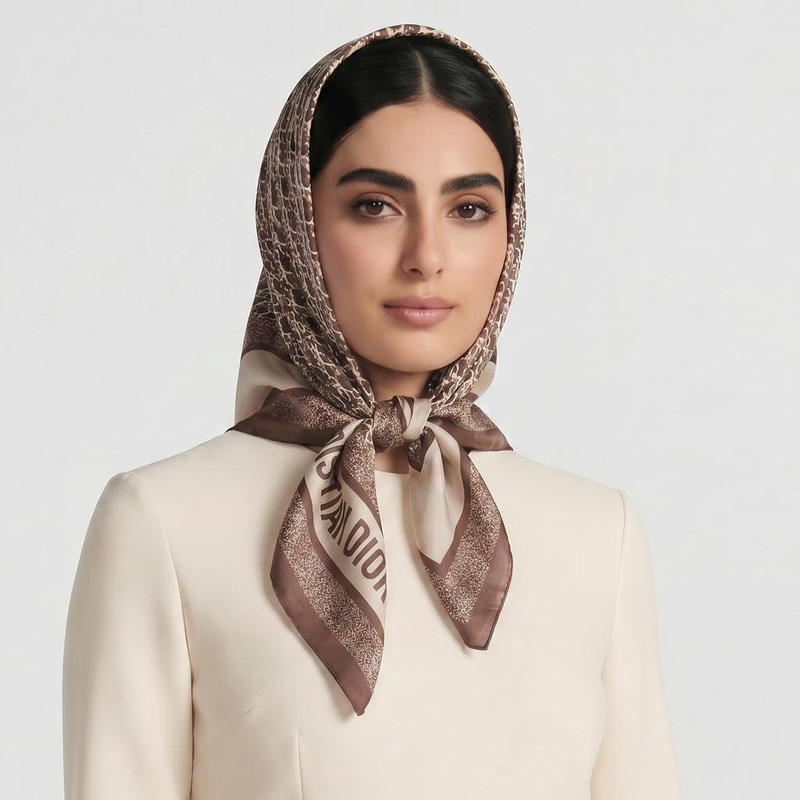 مینی اسکارف زنانه مدل نخی نوشته دار حاشیه ساده