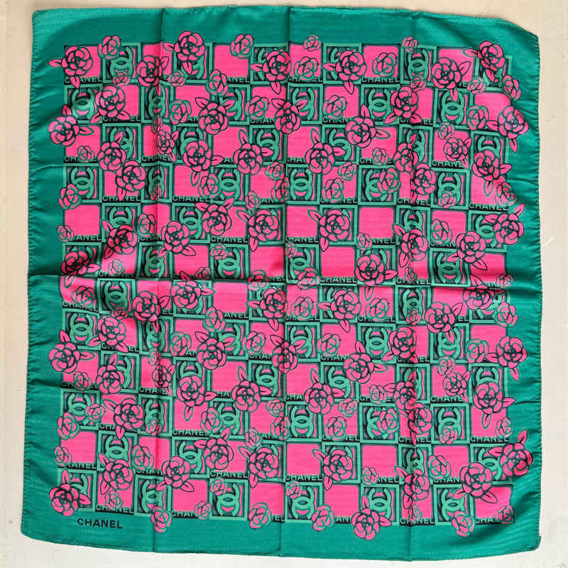 روسری زنانه مدل مینی نخی چهارخانه گلدار کد 55