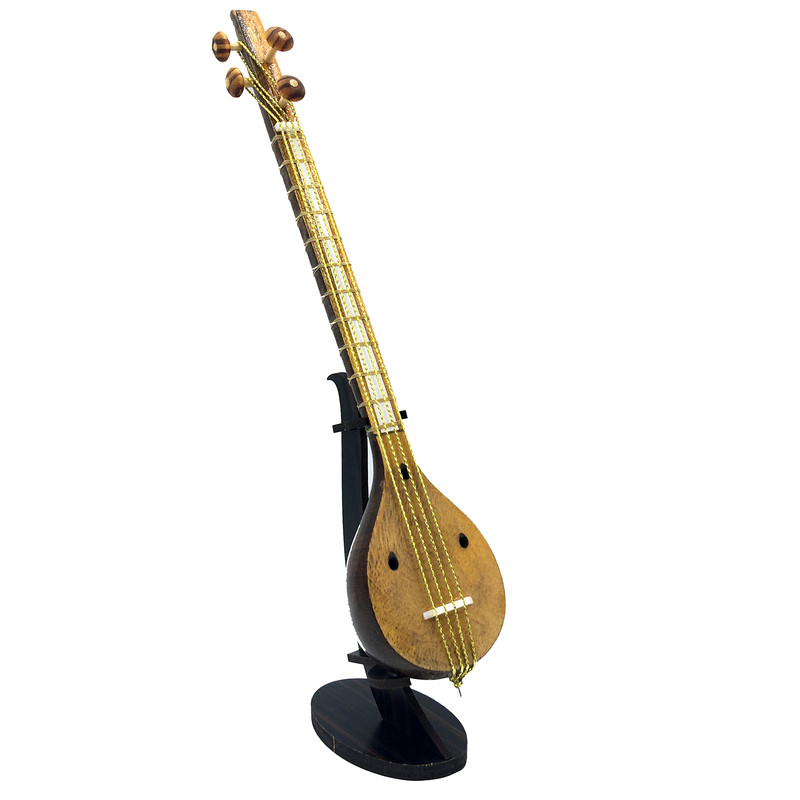ماکت دکوری طرح ساز سه تار کد VZ014