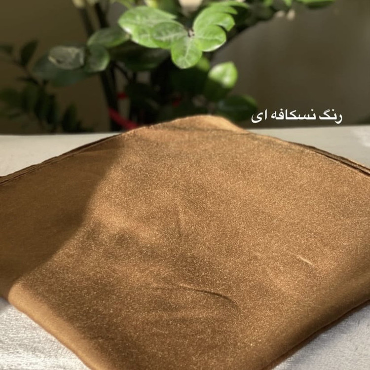 روسری زنانه مدل نخی چهارفصل قواره متوسط دور دوخت