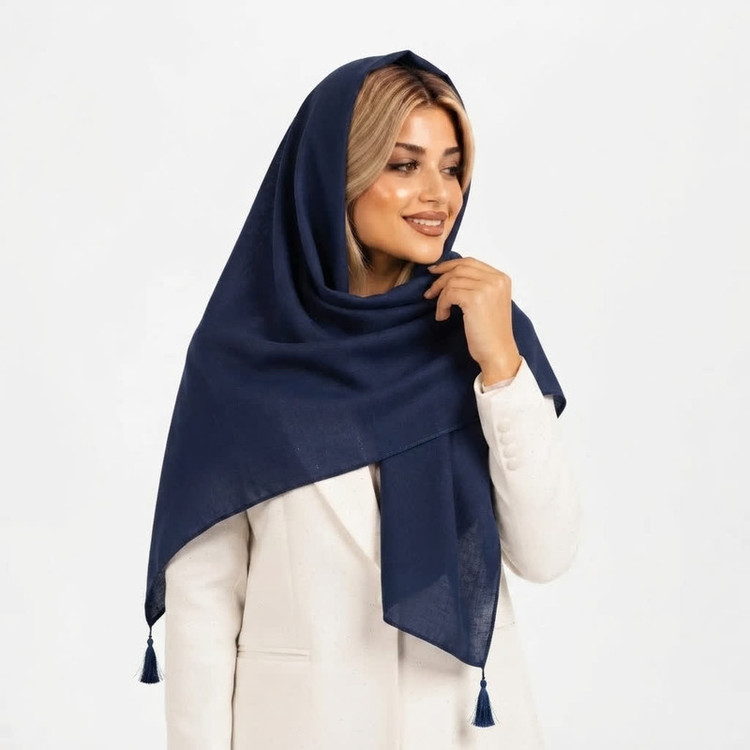 روسری زنانه نخی ساده مدل منگولهدار
