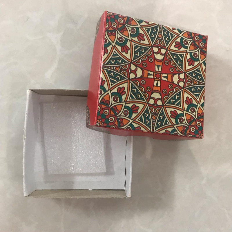 جعبه جواهرات مدل سنتی کد 336 مجموعه 64 عددی