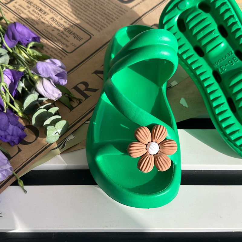 دمپایی زنانه زیتون مدل روژین کد Gr-02