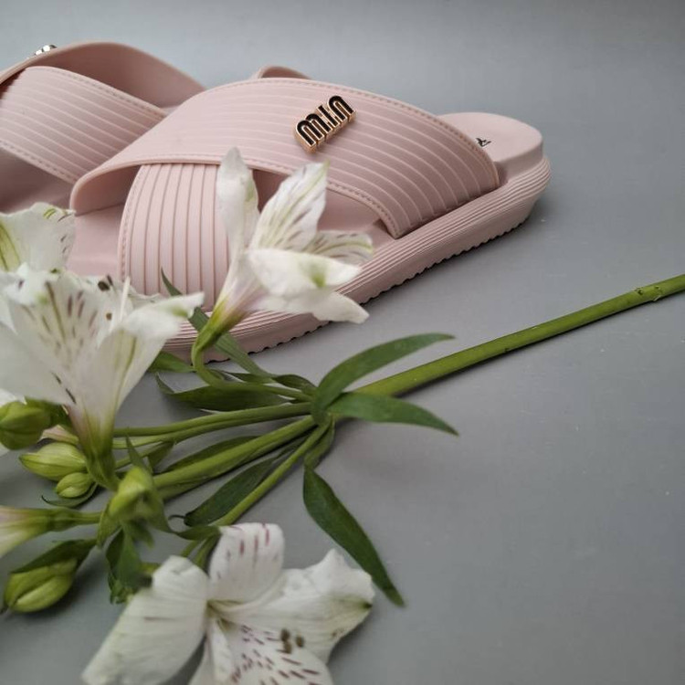 دمپایی زنانه مدل ضربدری پهن