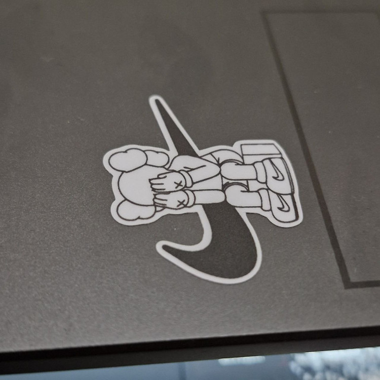 برچسب لپ تاپ طرح nike kaws کد N1 مجموعه 7 عددی