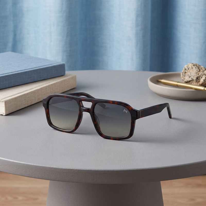 عینک آفتابی آلبرت وگ مدل SZ8834 Tortoise Yale