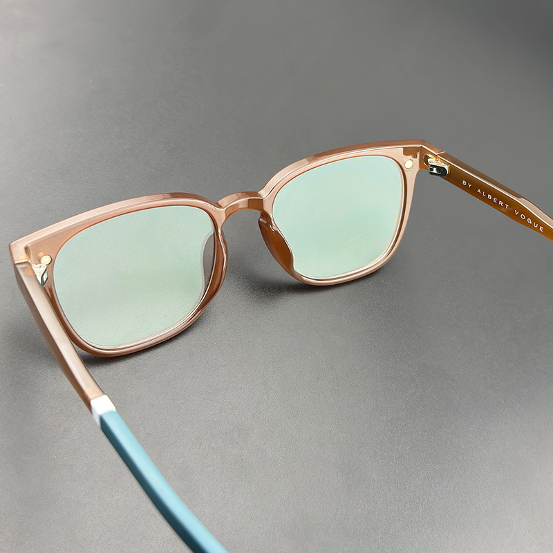 فریم عینک طبی زنانه به همراه کاور آفتابی آلبرت وگ مدل CG7705C731-P225 Polarized Double Switch