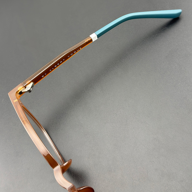 فریم عینک طبی زنانه به همراه کاور آفتابی آلبرت وگ مدل CG7705C731-P225 Polarized Double Switch