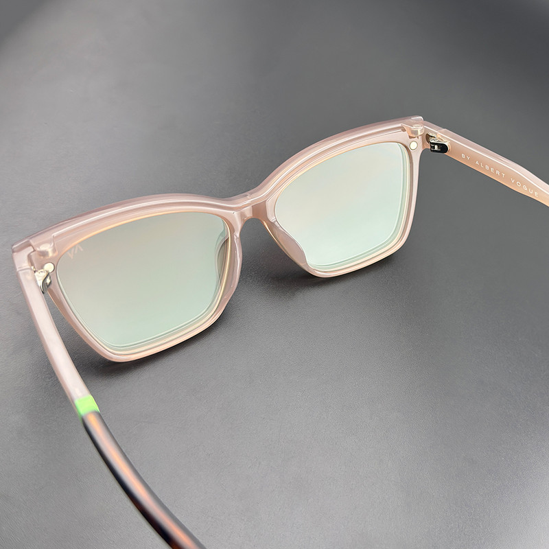 فریم عینک طبی آلبرت وگ مدل CG7704C743-P199 Polarized Double Switch به همراه کاور آفتابی