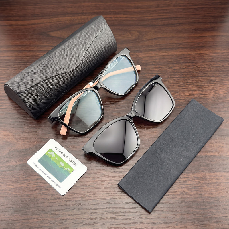 فریم عینک طبی آلبرت وگ مدل CG7704C01-P120 Polarized Double Switch به همراه کاور آفتابی