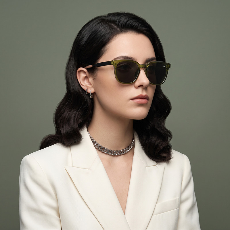 فریم عینک طبی به همراه کاور آفتابی آلبرت وگ مدل CG7705C555-P01 Polarized Double Switch