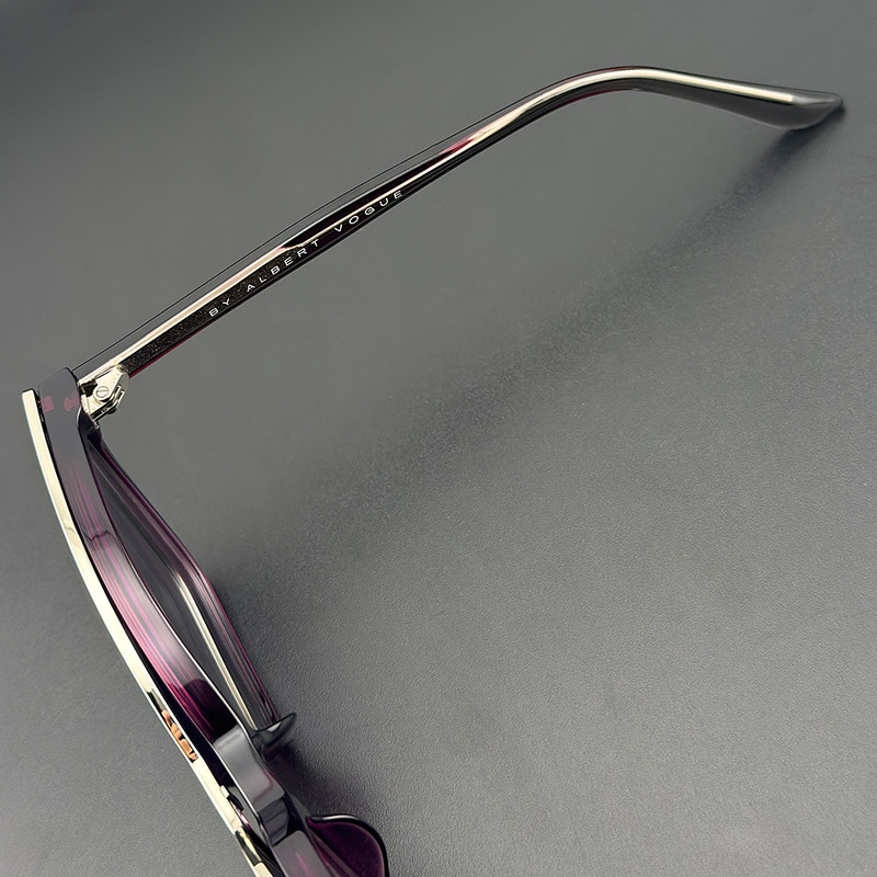 فریم عینک طبی آلبرت وگ مدل CG7802C640-P115 Polarized Double Switch به همراه کاور آفتابی