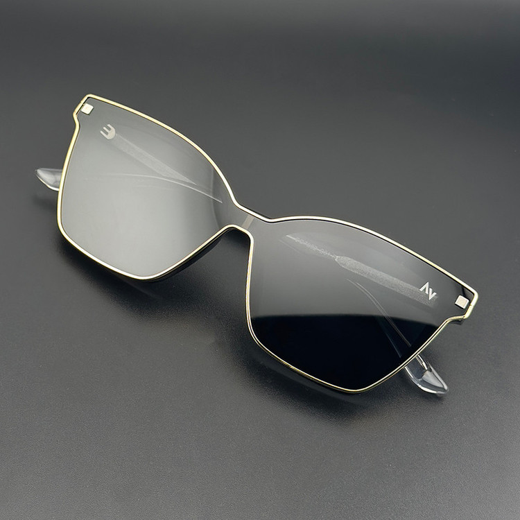 فریم عینک طبی آلبرت وگ مدل CG7802C01-P109 Polarized Double Switch به همراه کاور آفتابی