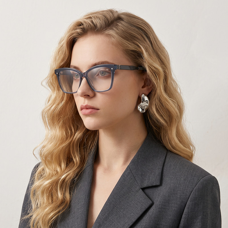 فریم عینک طبی آلبرت وگ مدل CG7704C344-P190 Polarized Double Switch به همراه کاور آفتابی