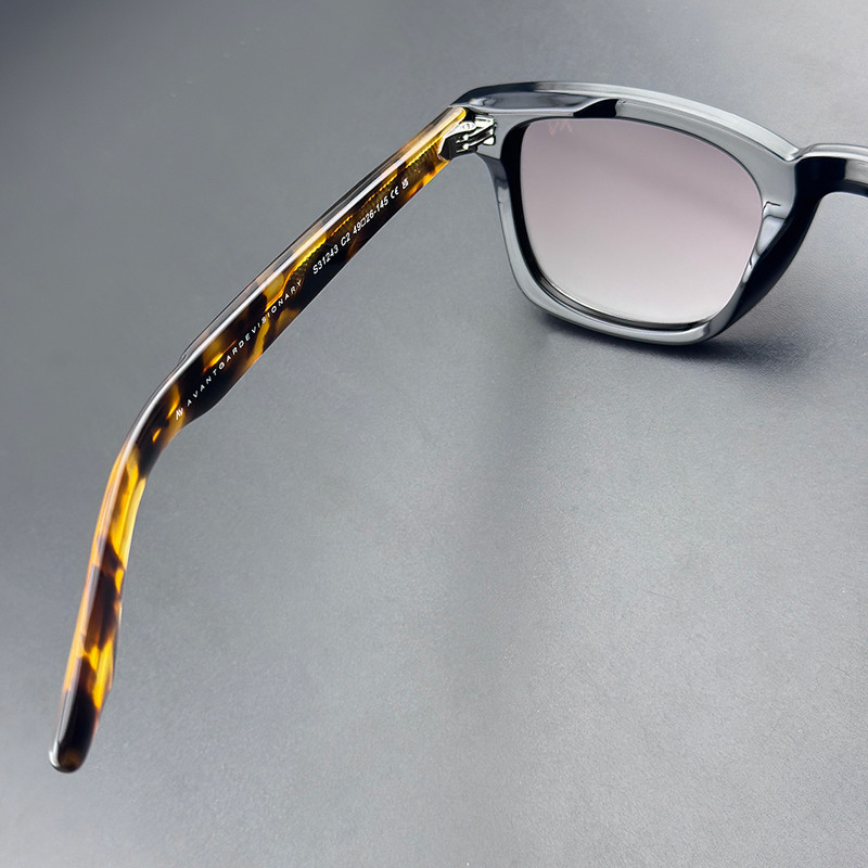 عینک آفتابی آلبرت وگ مدل S31243C2 Avantgarde Visionary